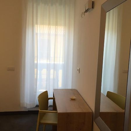 R&B La Calzoleria Hotell Mori Exteriör bild