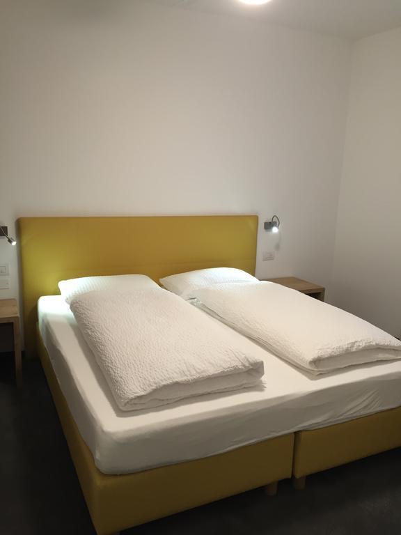 R&B La Calzoleria Hotell Mori Rum bild