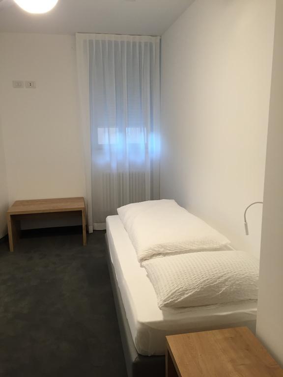 R&B La Calzoleria Hotell Mori Rum bild